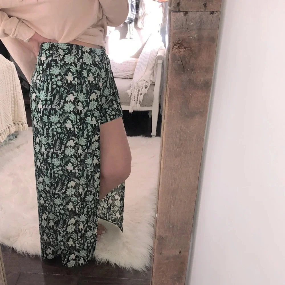Kaari Blue size 14 black pink & green floral boho maxi skort